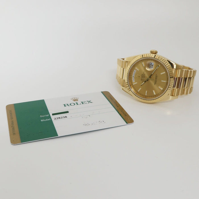 Rolex Day-Date 40 President Solid 18kt Yellow Gold Champagne Dial Bx/Prs 228238