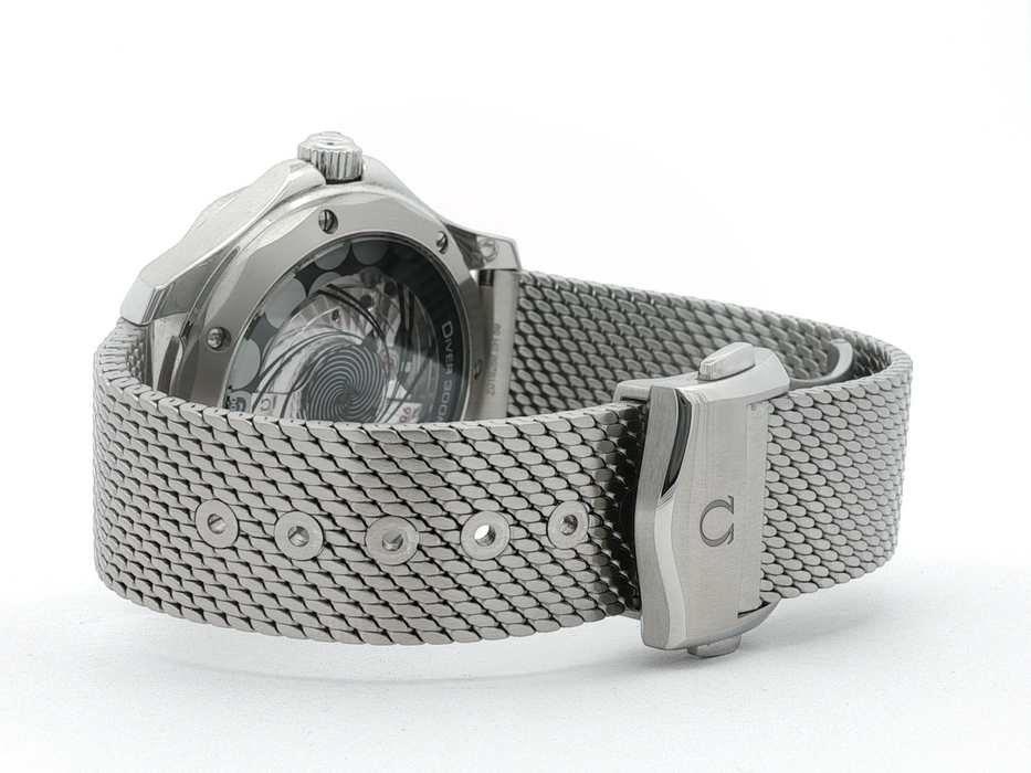 8705847