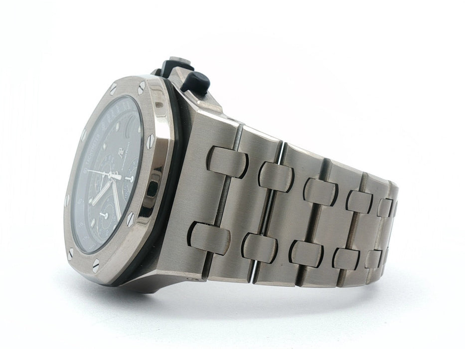Audemars Piguet Royal Oak Offshore Chronograph Titanium 25721TI.OO.1000TI.01