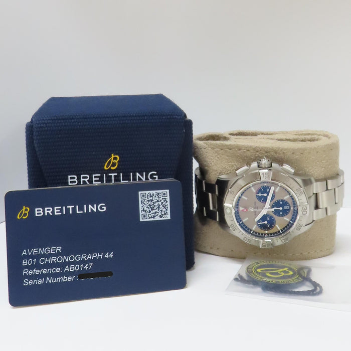 Breitling Avenger B01 Chronograph Beige dial Stainless Steel AB0147